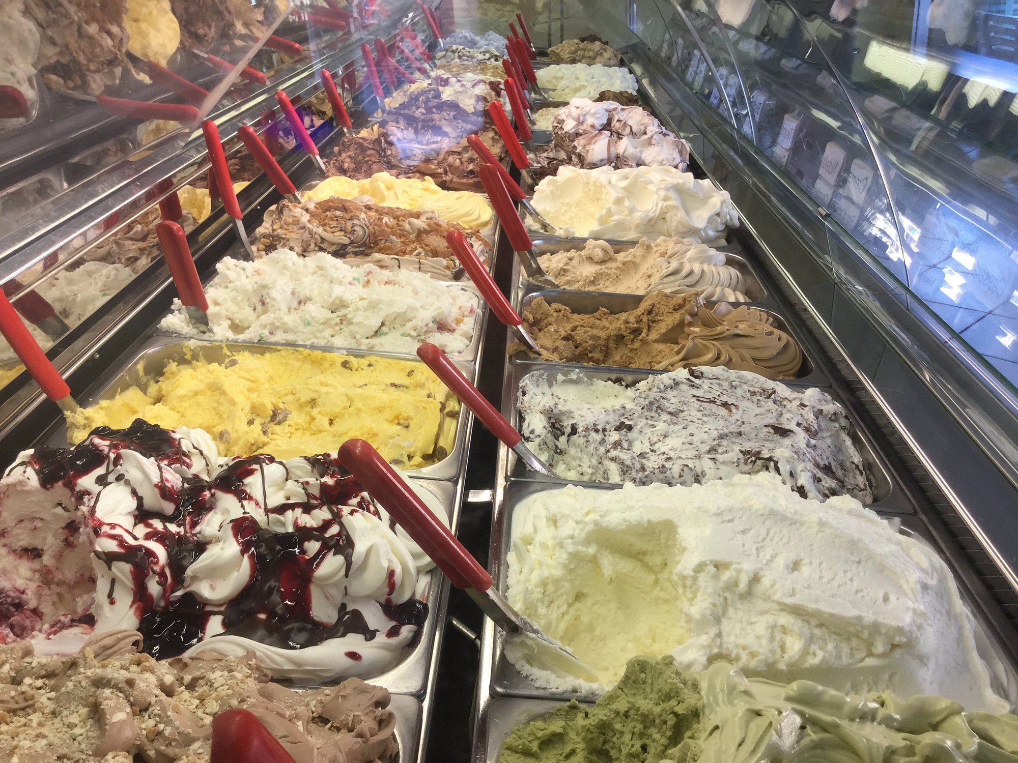 Vetrina dei gusti di Gelateria Splash
